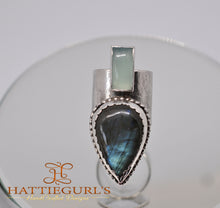 Load image into Gallery viewer, Pale Green Chalcedony &amp; Labradorite statement ring w/ large thick textured band
