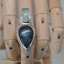 Load image into Gallery viewer, Pale Green Chalcedony &amp; Labradorite statement ring w/ large thick textured band
